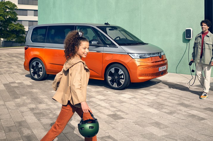 mu002534-vw-multivan-phev-plug-in-hybrid.jpg
